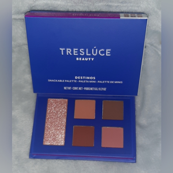 Treslúce Beauty Eyeshadow - Picture 1 of 1
